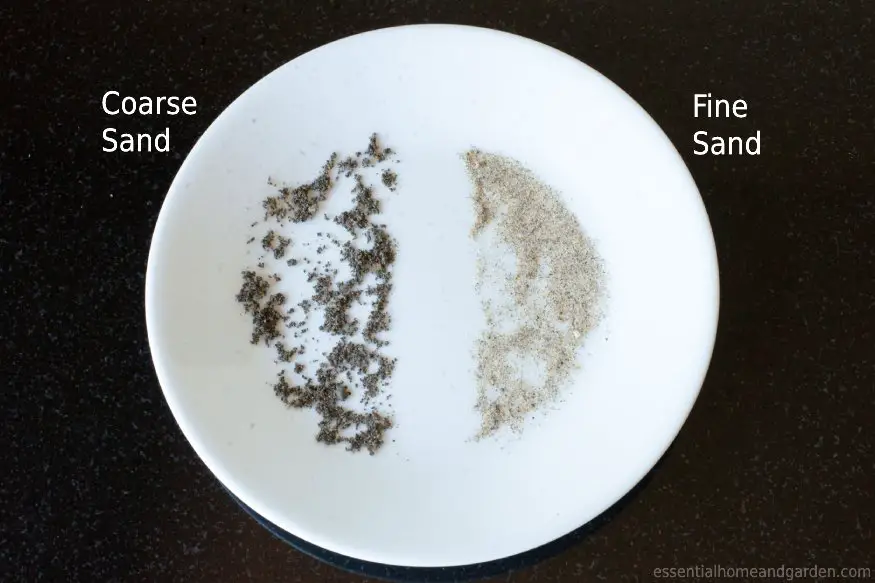 Coarse and fine sand on a plate